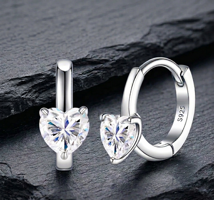 The Cupid Huggies • 0.5ct Heart-Cut Moissanite
