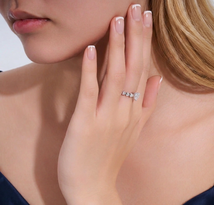 The Juliette Heart Collection: 1ct Moissanite Wedding Set