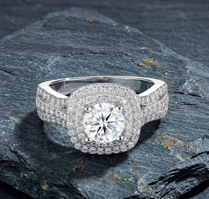 The Isola Double Halo Prism Ring