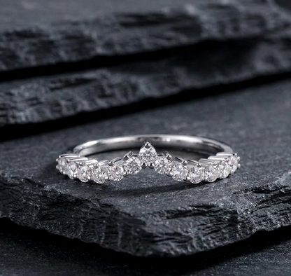 The Celeste Moissanite V-Band